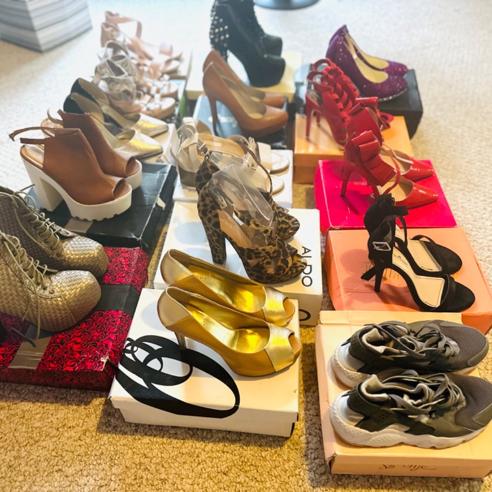Shoes - Picture 3 of 6